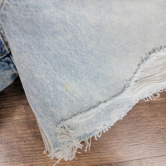 🆕️ GRLFRND Jourdan Distressed Button Fly Jean Shorts **FLAW** - Picture 6 of 10